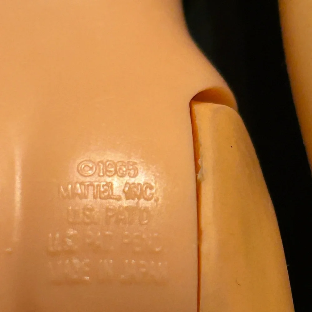 Mattel Francie, Barbie’s Cousin with Medium Blonde Hair/Hazel Eyes, Rosy Cheeks - Picture 4 of 5